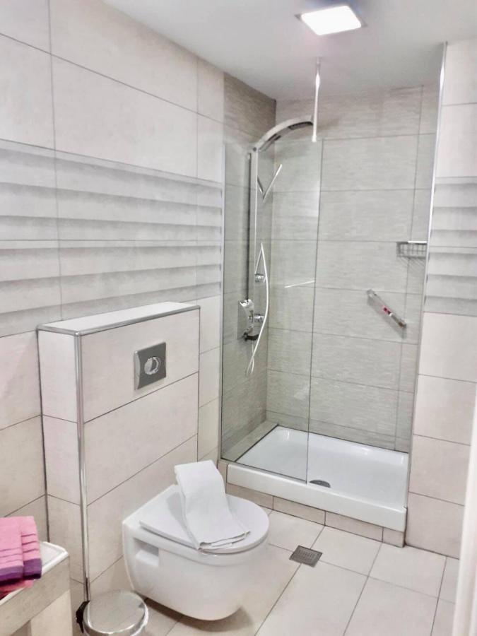 Avra Comfort Rooms Nea Poteidaia Ngoại thất bức ảnh
