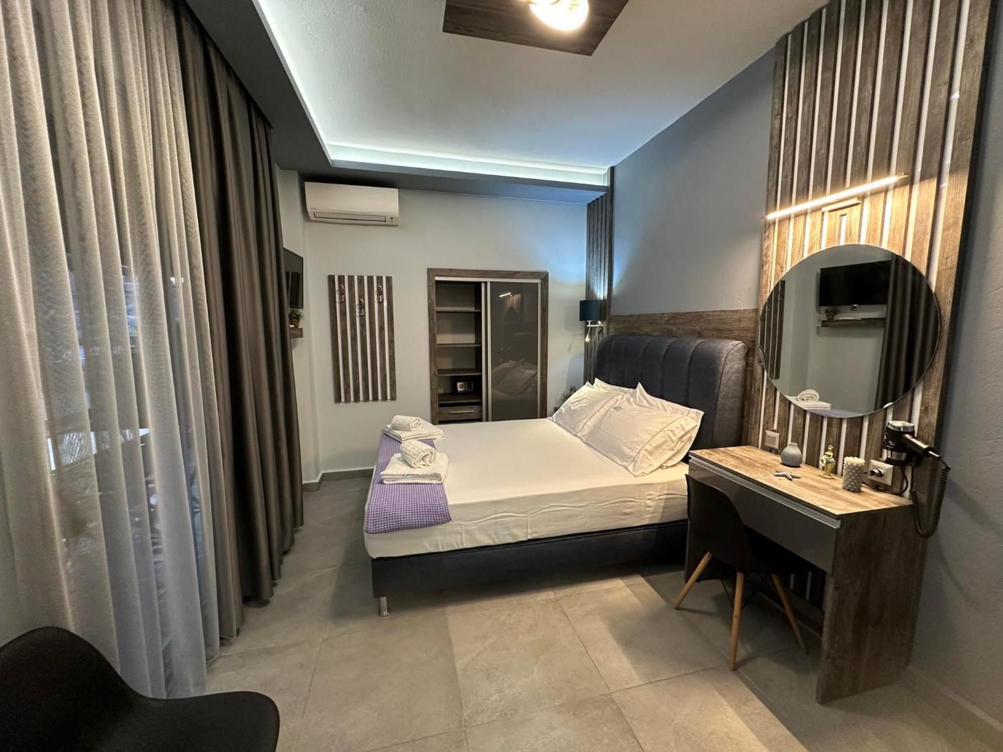 Avra Comfort Rooms Nea Poteidaia Ngoại thất bức ảnh