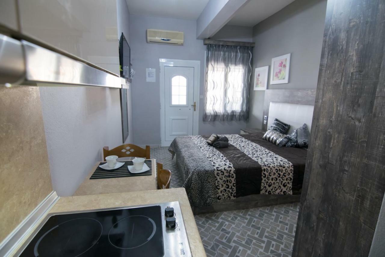 Avra Comfort Rooms Nea Poteidaia Ngoại thất bức ảnh